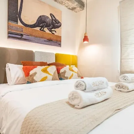 Apartment Stylish With A Street Art Touch By Rems Malaga